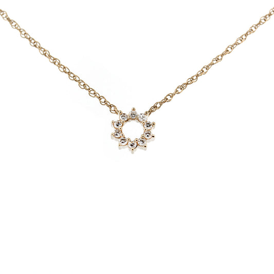 Collar en oro amarillo 10K con dije de círculo de diamantes de laboratorio 0.1ctw