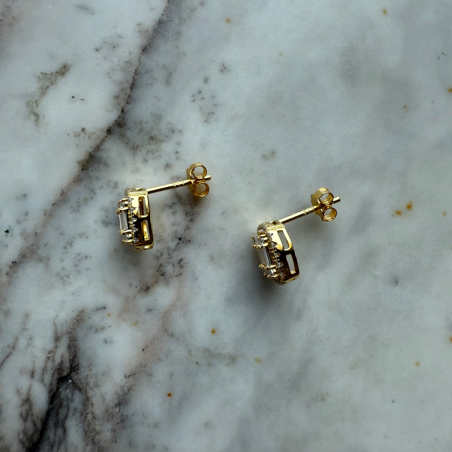 Aretes Anna baguettes de plata en baño de oro amarillo