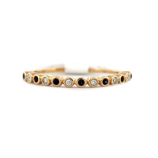 Anillo en oro amarillo 14k con zafiros y diamantes 0.10ctw redondos biselados pequeños
