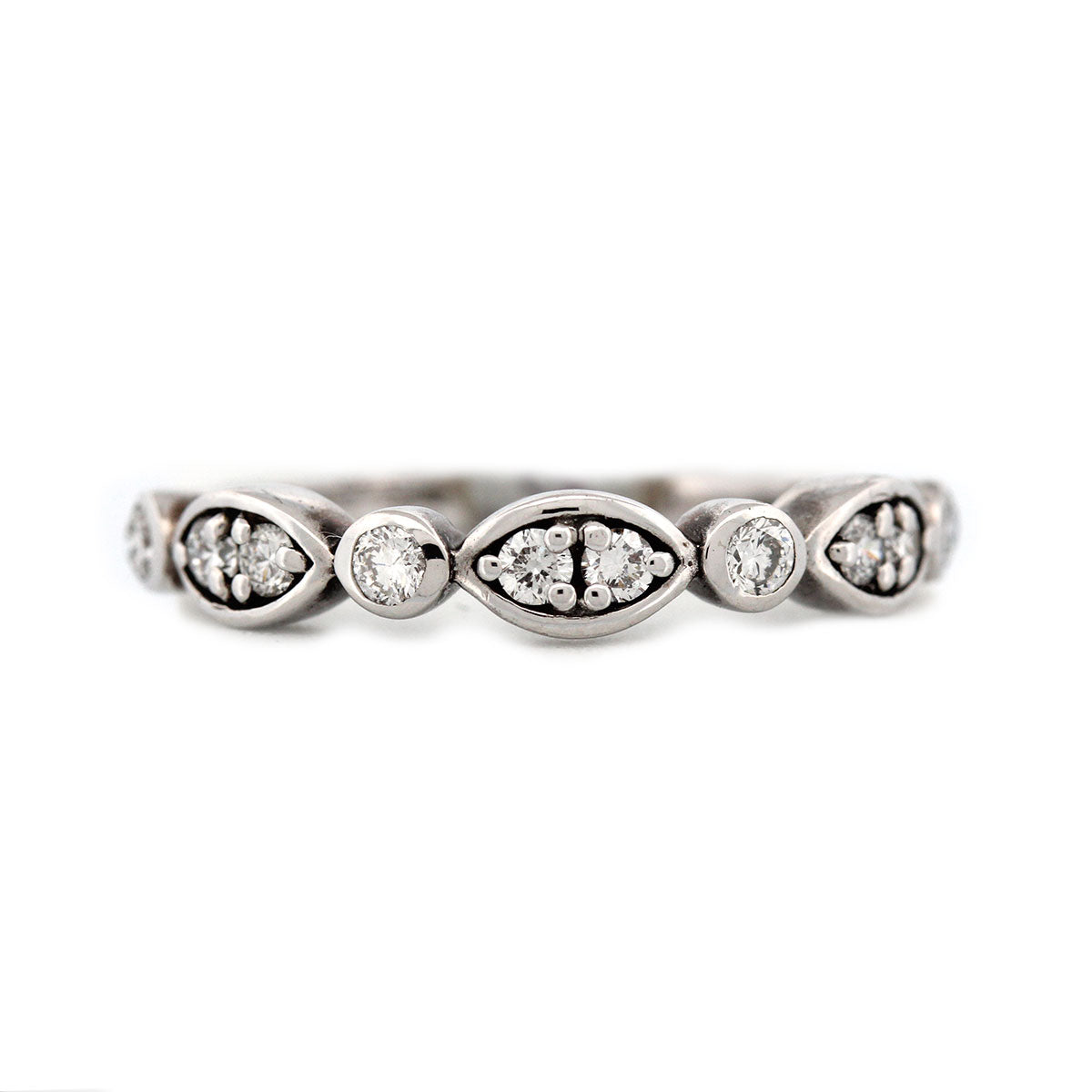 Anillo de plata en forma redonda y marquesas con diamantes de laboratorio 0.33ctw