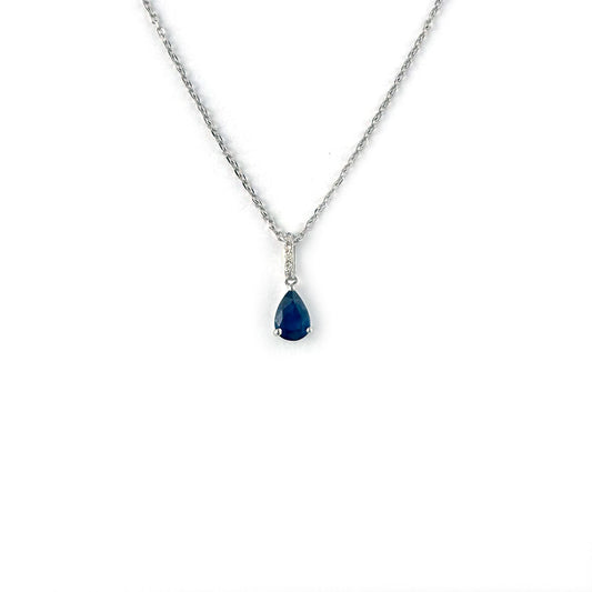 Collar en oro blanco 10K con gota de zafiro y pasa cadena de diamantes