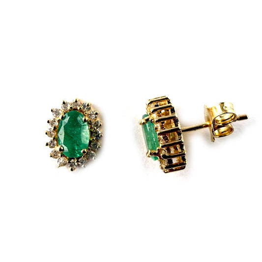 Aretes de oro amarillo 14k con esmeraldas ovaladas 0.75ctw y halo de diamantes 0.25ctw