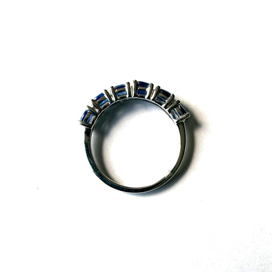 Anillo en plata con zafiros ovalados