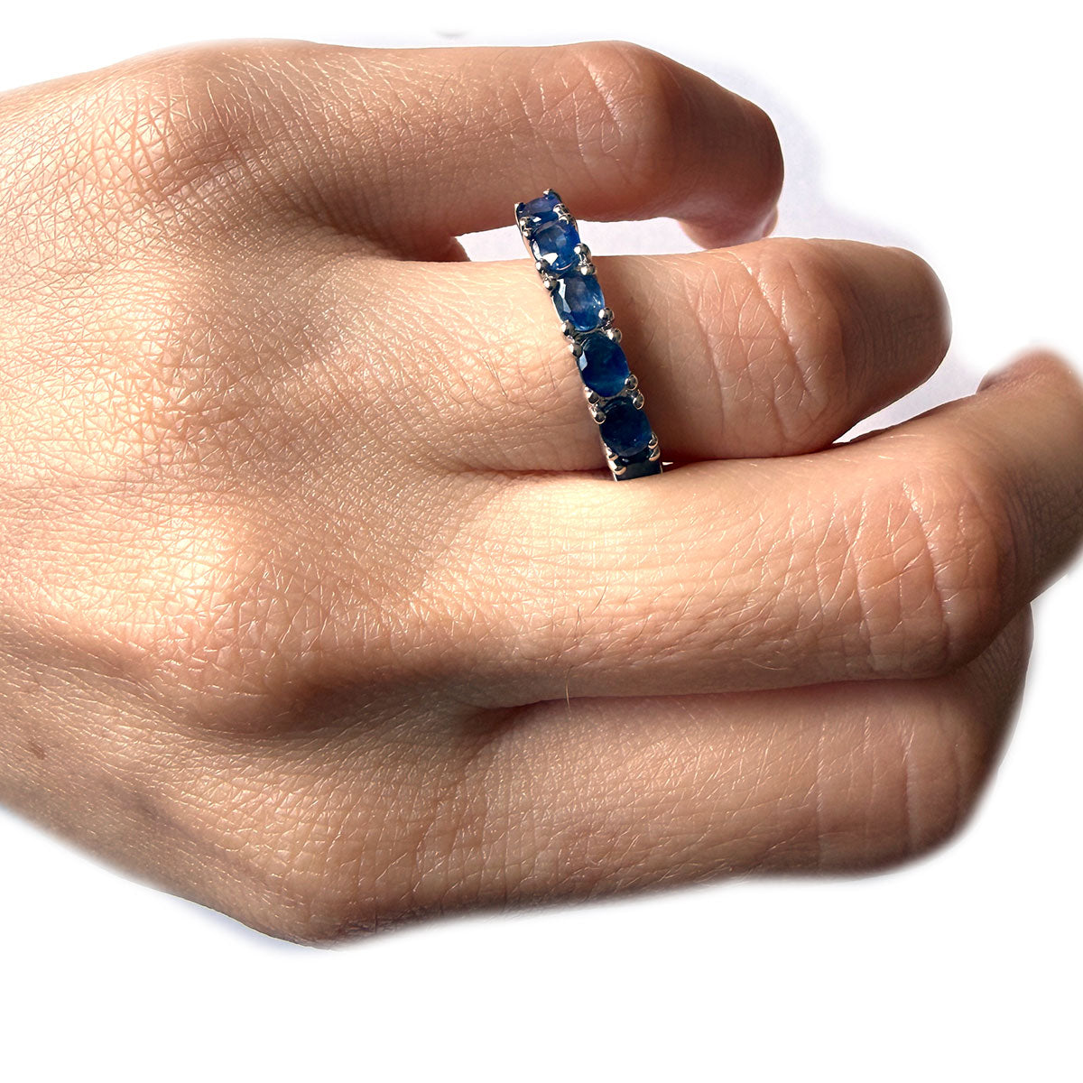 Anillo en plata con zafiros ovalados