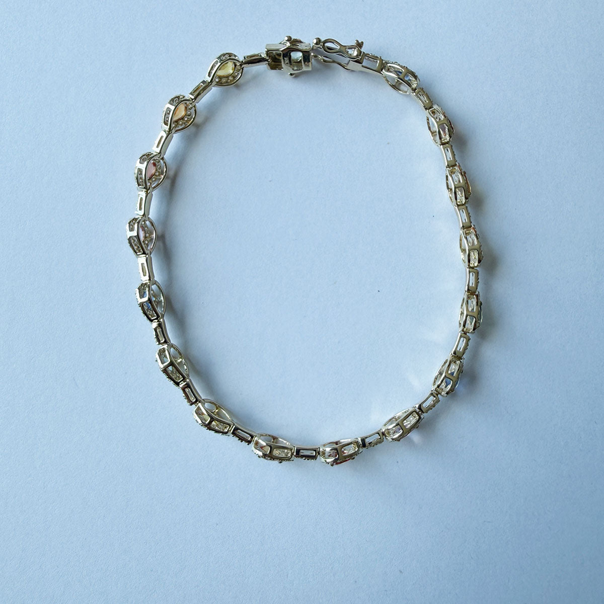Pulsera en oro amarillo 14k de gotas y marquesas con diamantes 0.70ctw