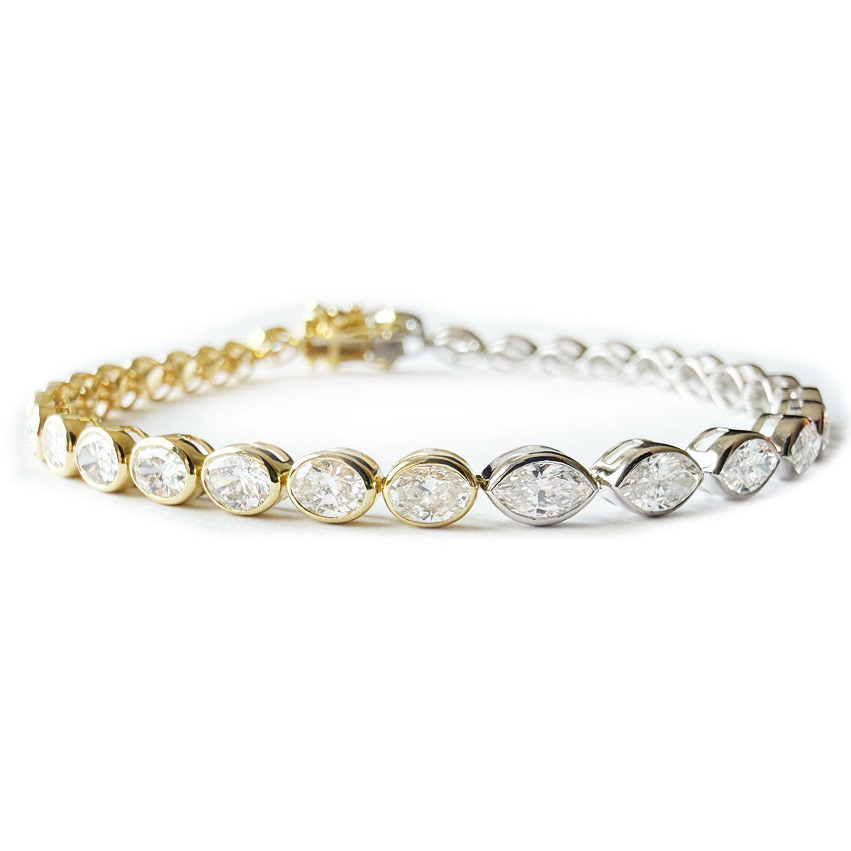 Pulsera tenis de oro blanco y amarillo 14k con diamantes de laboratorio ovalados y marquesas 4.73ct