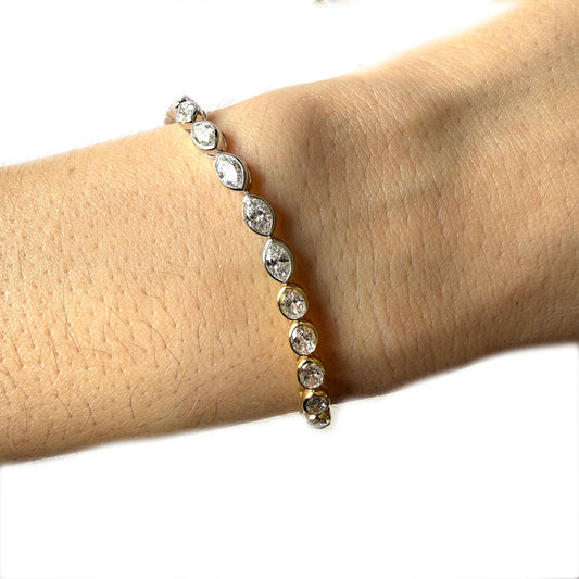 Pulsera tenis de oro blanco y amarillo 14k con diamantes de laboratorio ovalados y marquesas 4.73ct