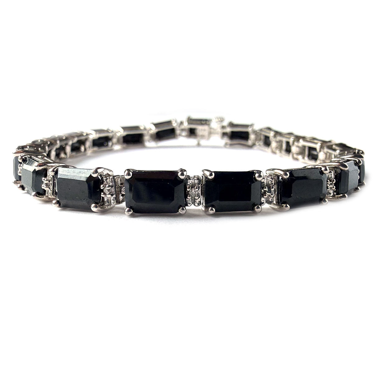 Pulsera de plata con ónix y diamantes