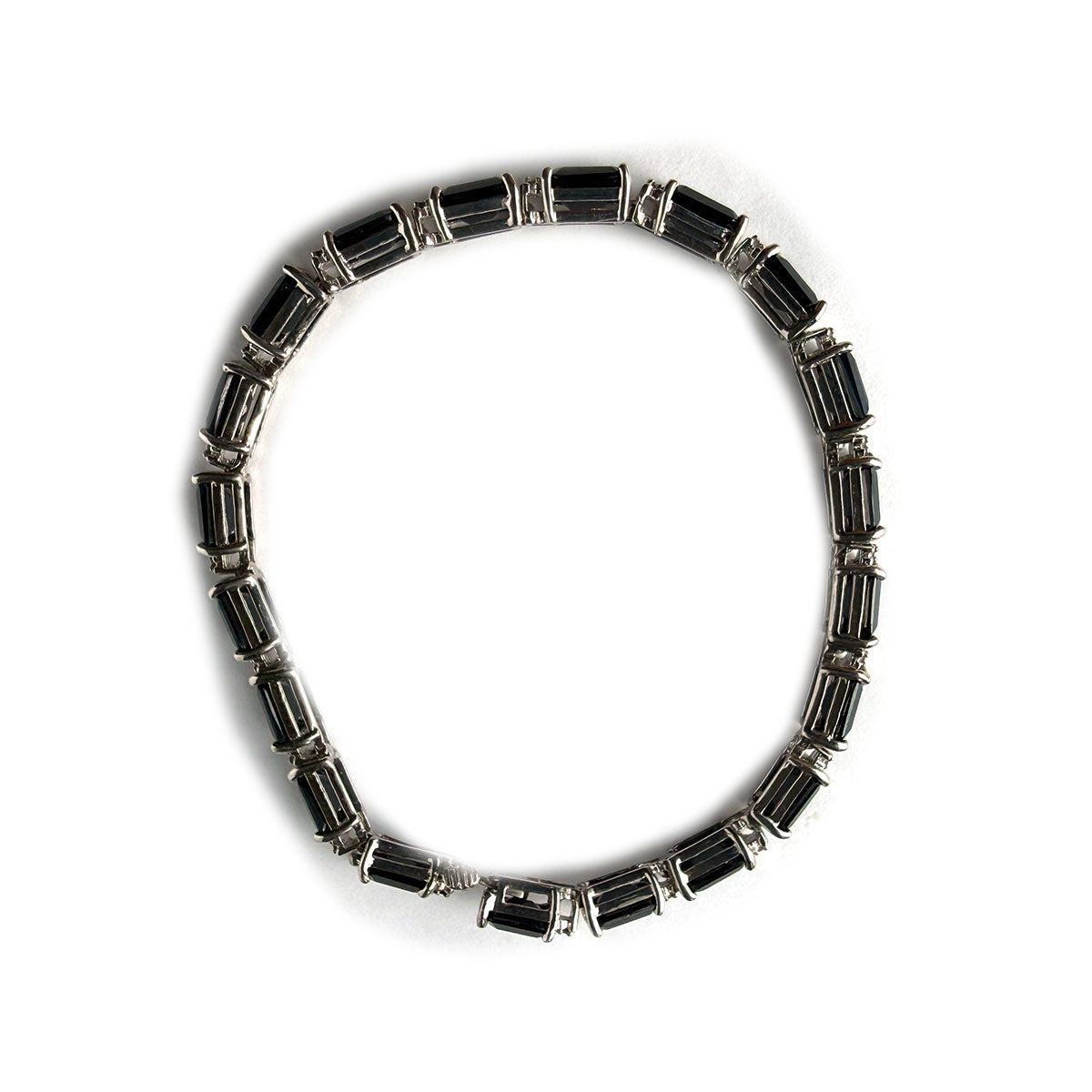 Pulsera de plata con ónix y diamantes