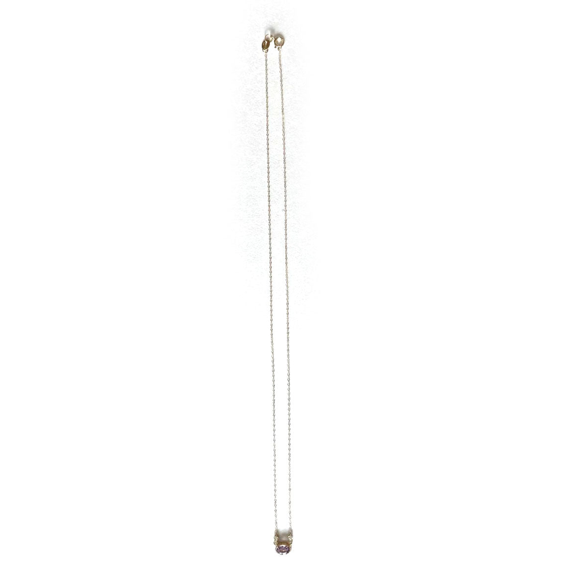 Collar en oro amarillo 10K con amatista ovalada y diamantes 0.08ctw