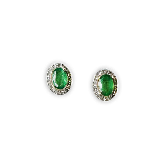 Aretes en oro amarillo 10k con esmeralda ovalada y halo de diamantes 0.15ctw