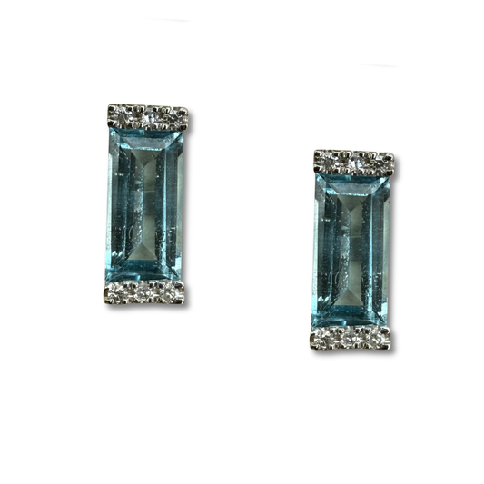 Aretes en oro blanco 14K con topacio azul rectangular y diamantes 0.06ctw