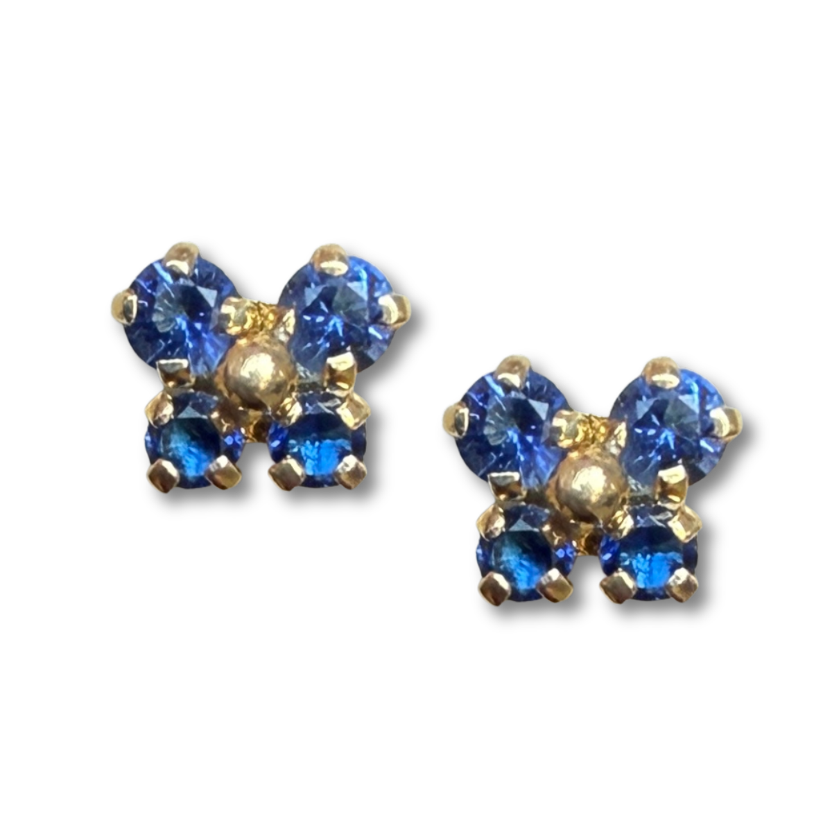 Aretes en oro amarillo 14K con mariposa con circonita azul y bolita de oro en el centro con tope rosca