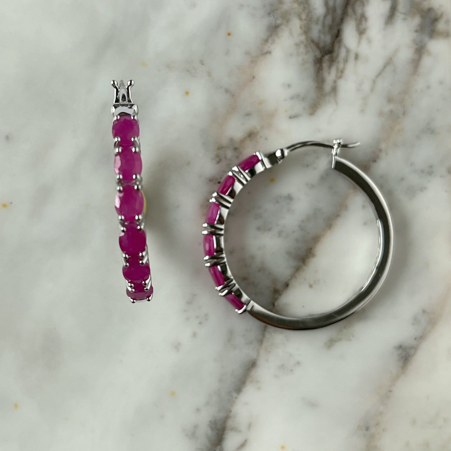 Argollas de plata con rubí