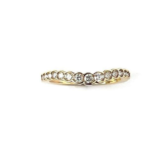 Anillo en forma de V en oro amarillo 14K con diamantes biselados 0.25ctw