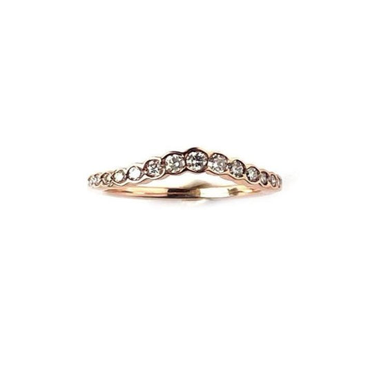 Anillo en forma de V en oro rosa 14K con diamantes biselados 0.25ctw